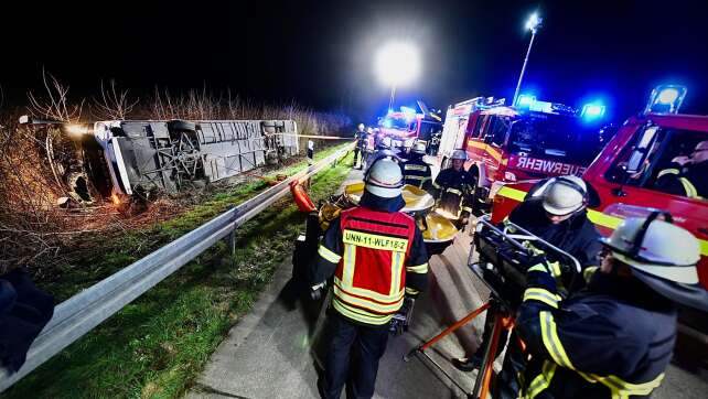 Erneut Busunglück auf Autobahn: Mehr als 20 Verletzte in NRW