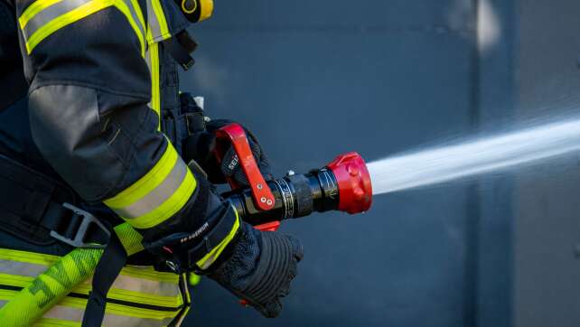 Brand in Sägewerk: Hoher sechsstelliger Schaden