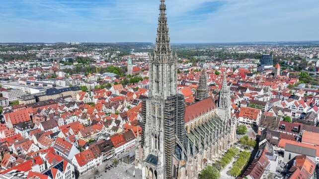 Höchster Kirchturm: Ulmer Münster ist Titel bald los