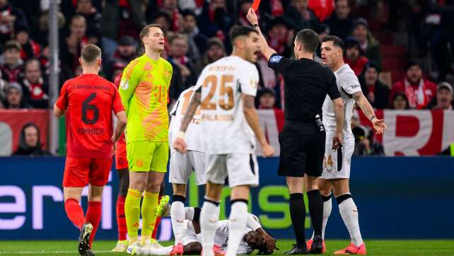 «Hallihallo, Herr Neuer»: Pokal-Sperre bleibt bestehen