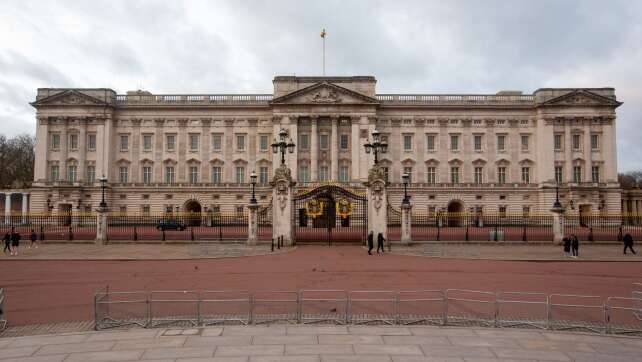 Buckingham-Mitarbeiterin randaliert nach Weihnachtsfeier