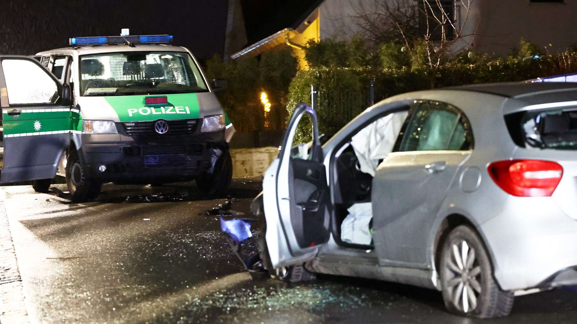 Polizei stoppt mutmaßliche Unfallfahrerin mit Schüssen