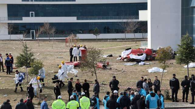 Türkei: Hubschrauber prallt gegen Krankenhaus - Vier Tote