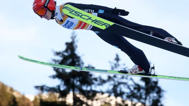 Slowenin Prevc gewinnt erneut Tour der Skispringerinnen