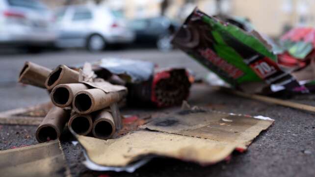 Dutzende Tonnen Silvestermüll in Bayerns Städten angefallen