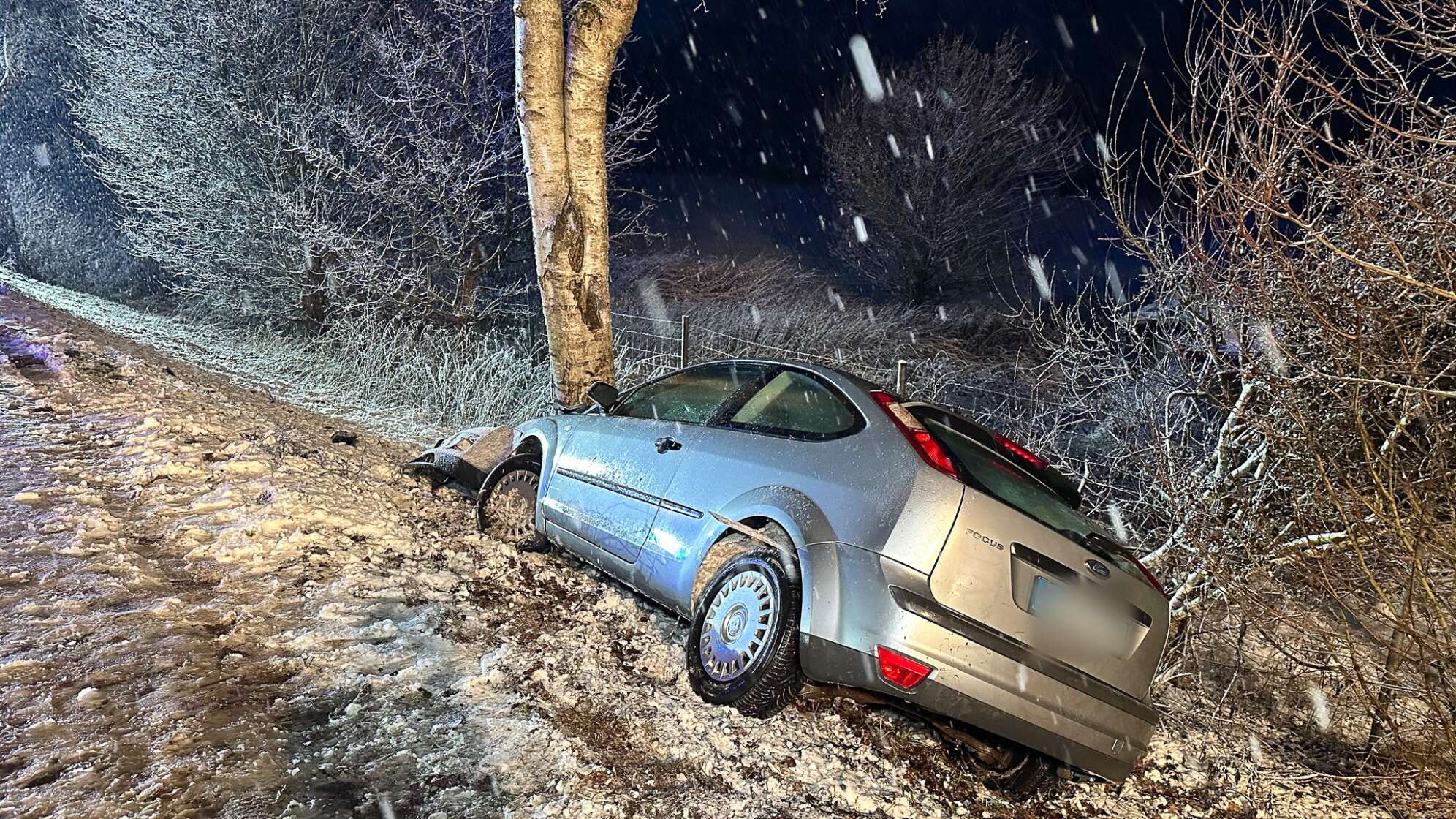 Schnee und Glätte - Unfälle in Bayern