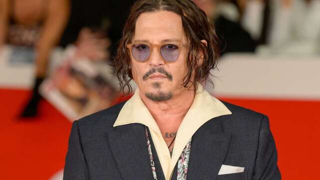 Johnny Depp warnt Fans vor Internetbetrügern