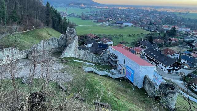 Mauer von Burg Falkenstein vor Wiederaufbau