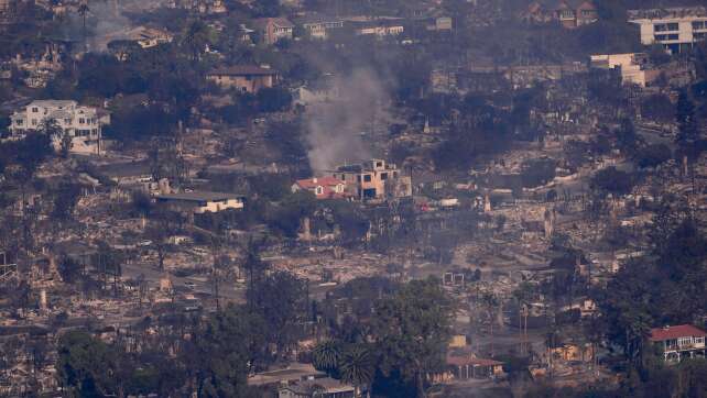 Feuerwehr: Bereits 10.000 Gebäude in Los Angeles zerstört