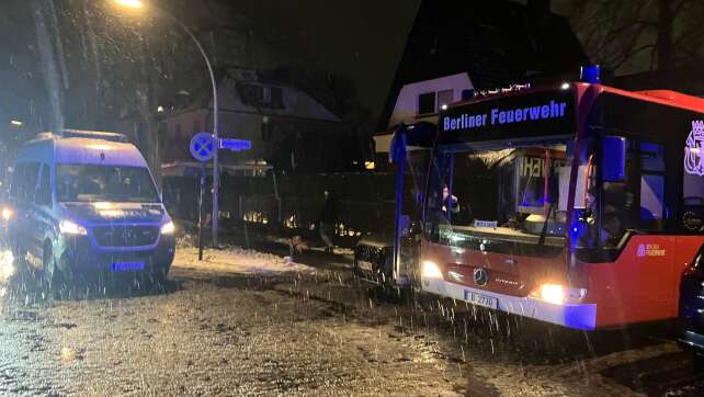 Amokalarm an Berliner Schule - Polizei: Wohl Technik-Defekt