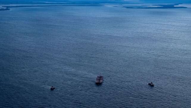 Havarierter Öltanker bis vor Sassnitz geschleppt