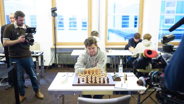 Schach-Superstar Carlsen weiter für St. Pauli?