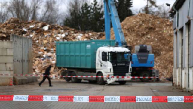 Sprengstoff explodiert bei Recyclingunternehmen