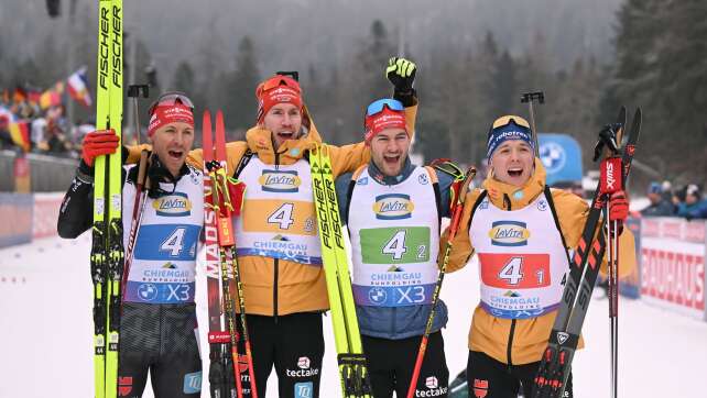 Erleichterung bei Biathleten nach erstem Staffel-Podest