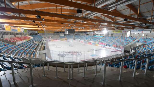 Wegen Havarie: Eishockey-Topspiel in Bremerhaven abgebrochen