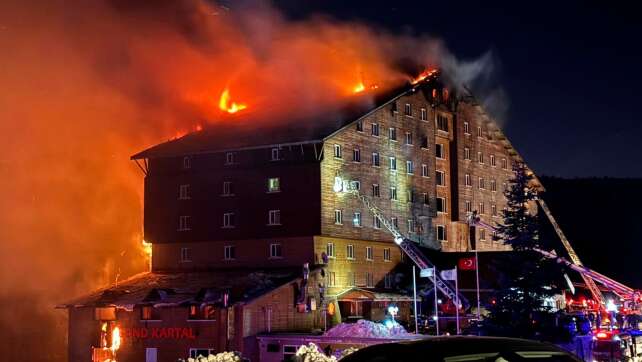 Mindestens zehn Tote bei Hotel-Brand in türkischem Skigebiet