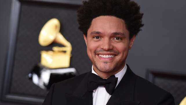 Comedian Trevor Noah moderiert wieder die Grammys