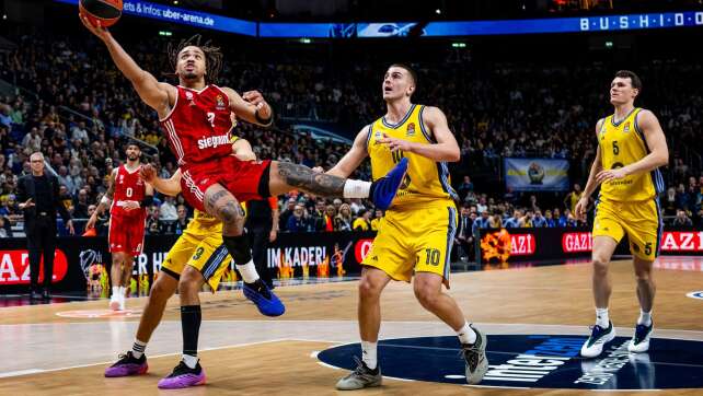 Mit viel Mühe: FC Bayern gewinnt Klassiker gegen Alba Berlin