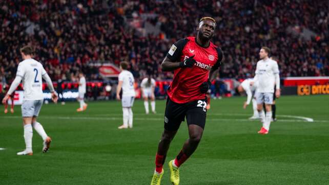 Boniface trifft nach geplatztem Wechsel bei Leverkusen-Sieg