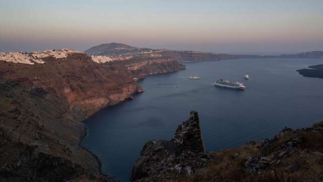 Kommt das große Beben? Menschen flüchten von Santorini