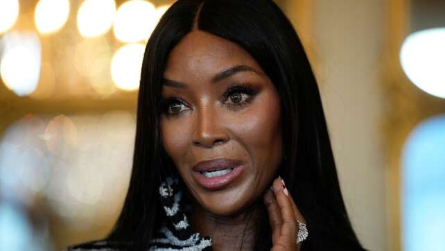 Naomi Campbell wehrt sich gegen Wohltätigkeitssperre