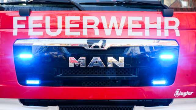 Defekt am Sitz: Feuerwehr befreit Frau aus Oldtimer