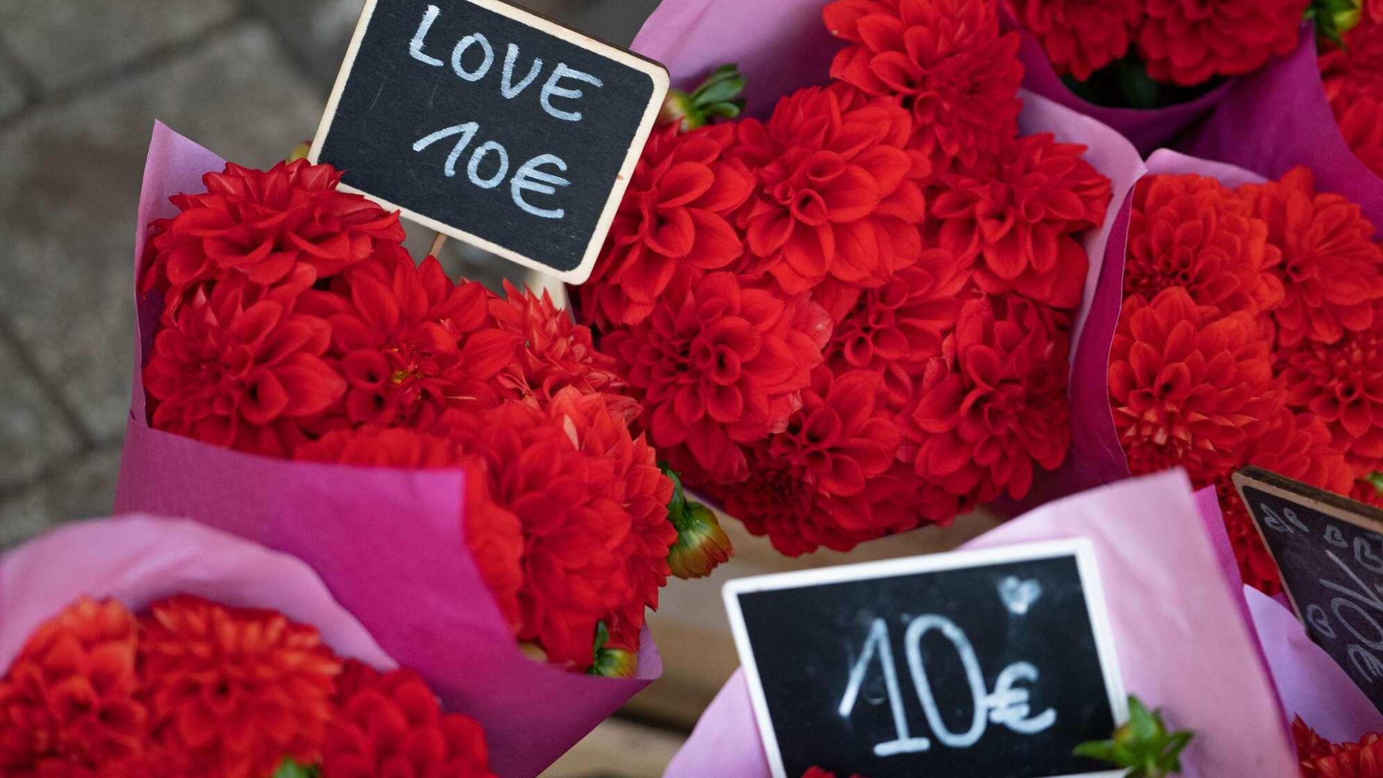 Valentinstag - Rote Blumensträuße