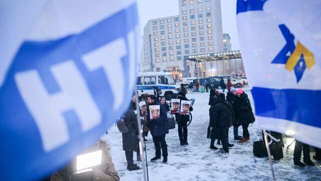 Solidaritätsaktion für israelische Geiseln bei Berlinale