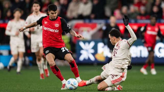 Bayern halten Leverkusen-Druck stand und marschieren weiter