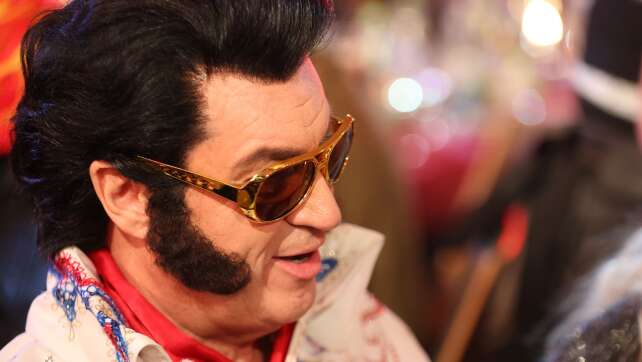 Elvis vs. Taylor - die Kostüme beim fränkischen Fasching