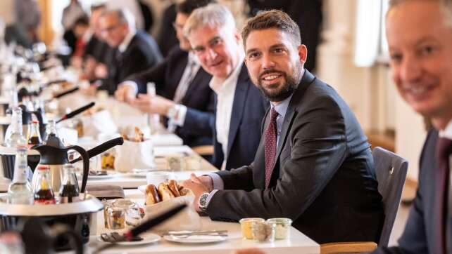 Traunsteiner Landrat zieht in Bundestag - Neuwahl im Sommer