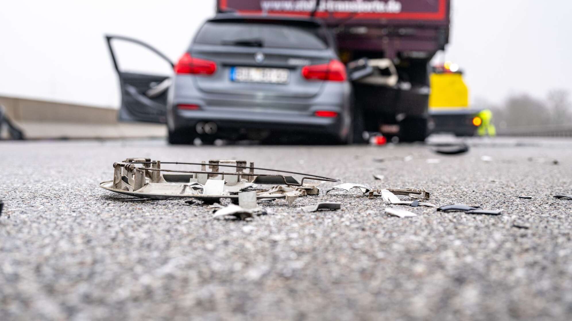 Unfall auf der Autobahn bei Regensburg - Glatteis