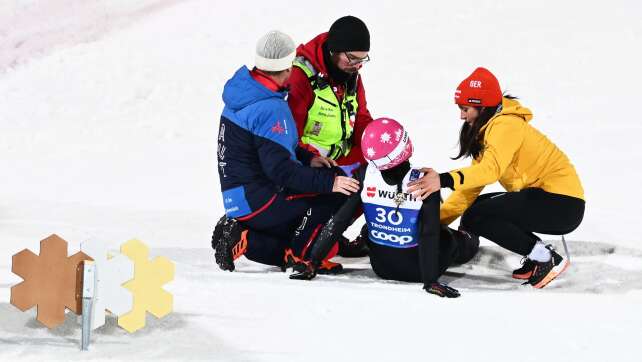 Schwere Knieverletzung: WM für Skispringerin Görlich vorbei