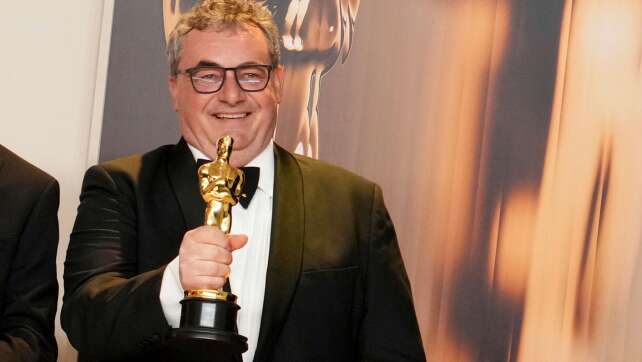 Gerd Nefzer gewinnt dritten Oscar - kommt auf den Kachelofen