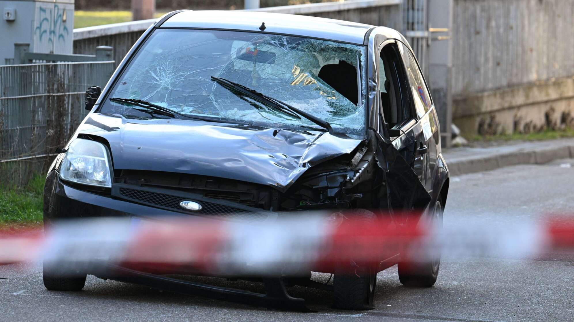 Auto fährt in Menschenmenge in Mannheim