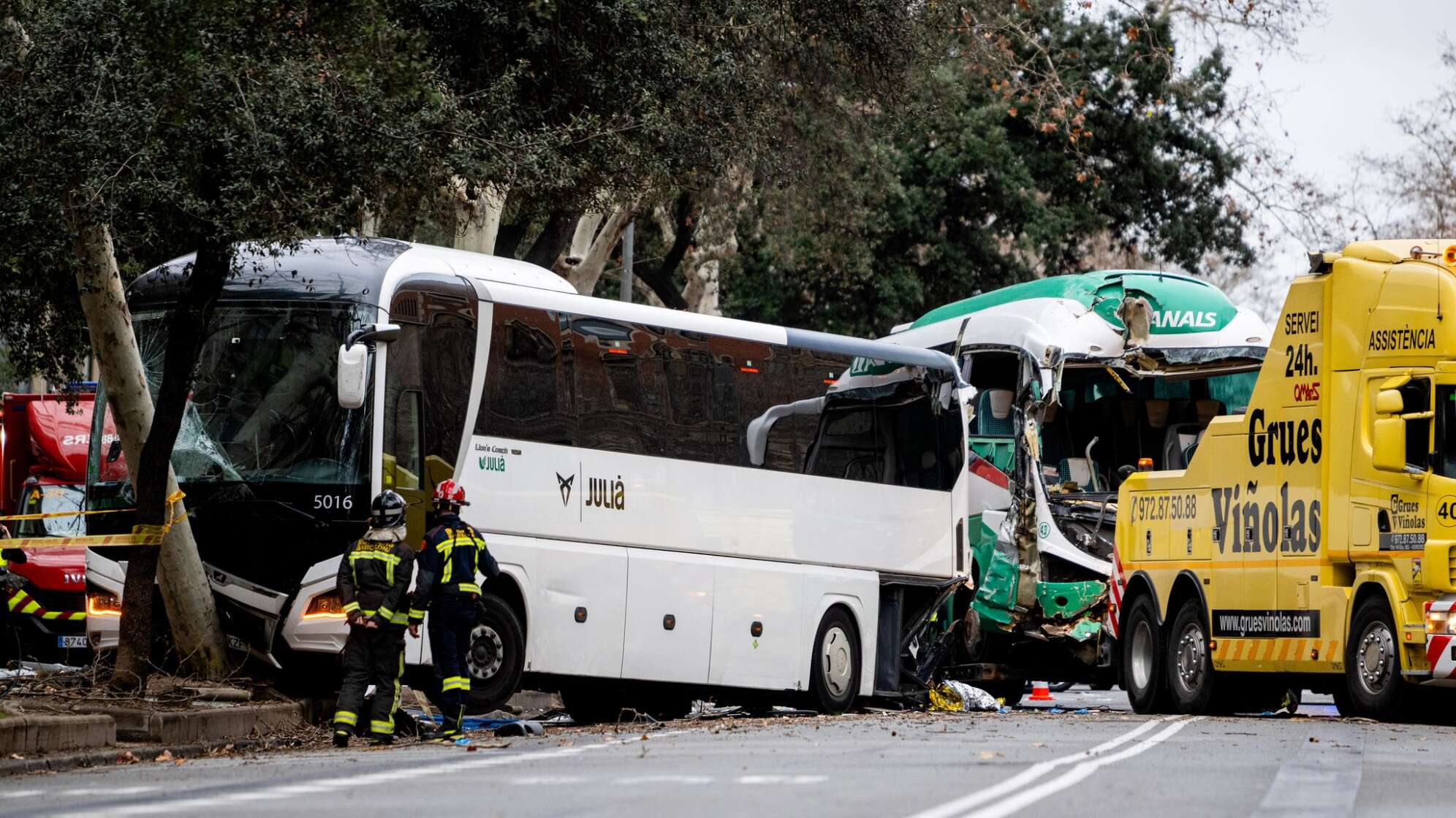 Zusammenstoß zweier Busse in Barcelona