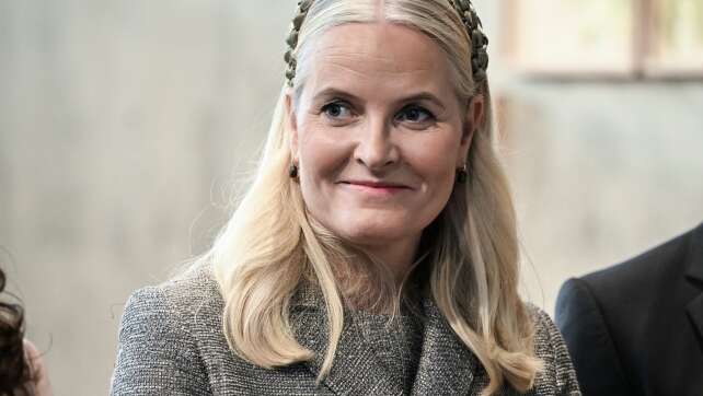 Norwegens Kronprinzessin Mette-Marit hat täglich Beschwerden