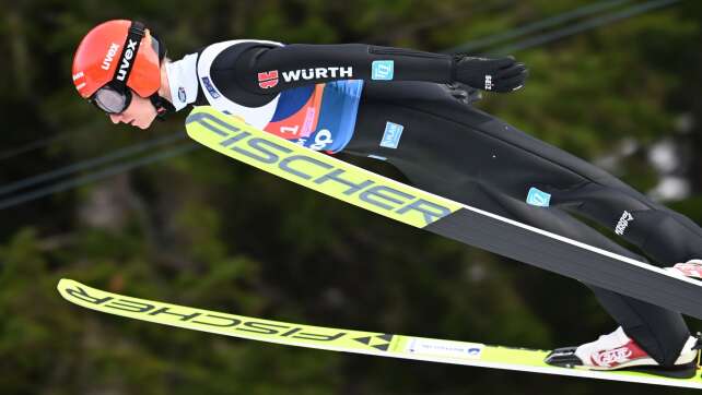 Skispringer im Team Vierter - Gold an Slowenien