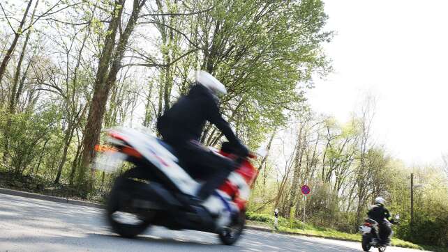 Motorradsaison startet: Biker-Verband mahnt zu Vorsicht