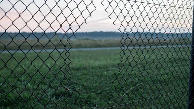 Anklage gegen Klima-Aktivistinnen nach Flughafen-Blockade