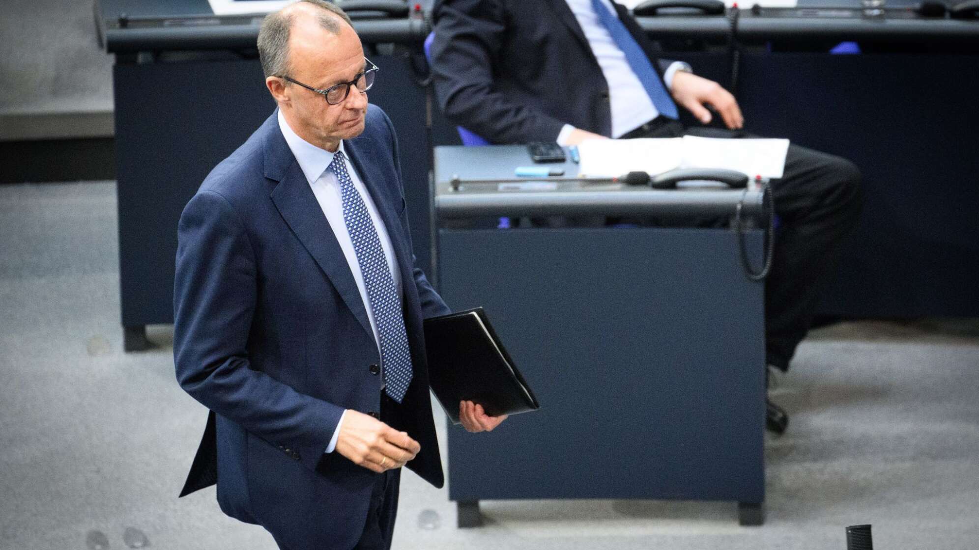 Bundestag - Sondersitzung zur Grundgesetzänderung