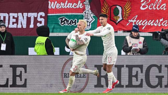 Augsburg schlägt Wolfsburg und rückt näher an Europacup ran