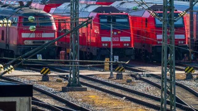 Bahn und Länderbahn müssen wegen schlechtem Service zahlen