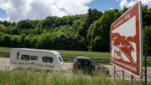 Autobahn 8 Richtung Stuttgart drei Tage gesperrt