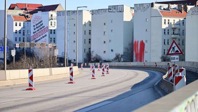 Jahrelange Vollsperrung einer Stadtautobahnbrücke in Berlin