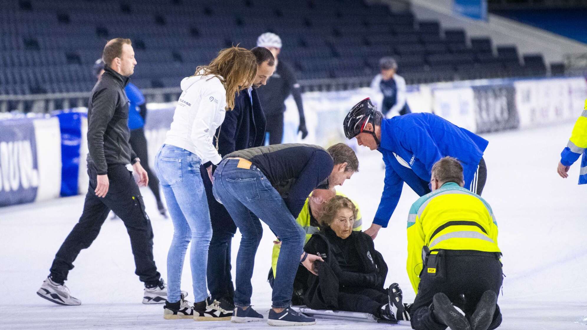 Prinzessin Margriet der Niederlande auf Eisbahn gestürzt