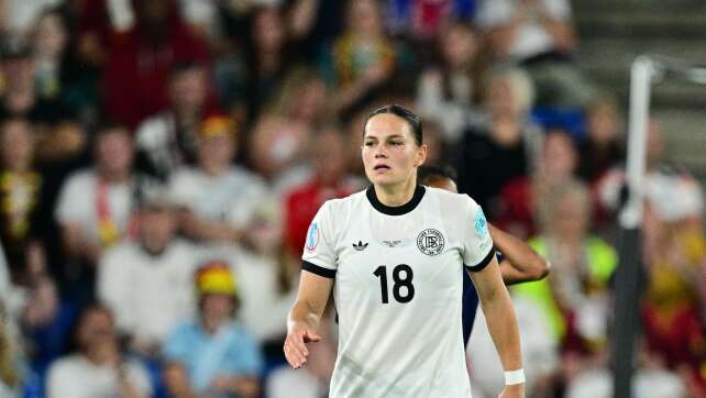 Kreuzbandriss: DFB-Torjägerin Hoffmann fällt lange aus