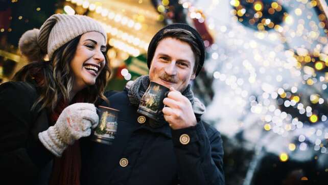 Erlebt die Vielfalt bayerischer Weihnachtsleckereien von Nürnberg bis München.