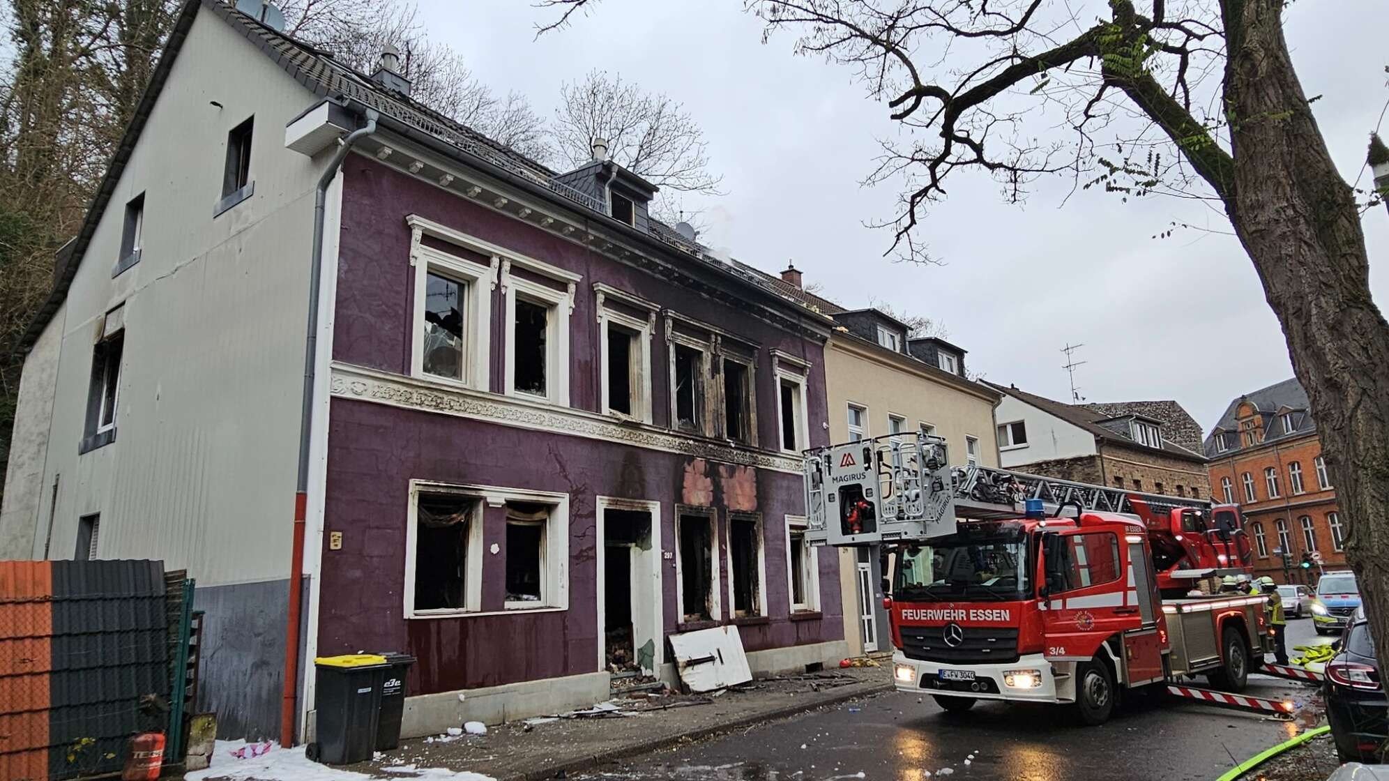 Nach Explosion in einem Mehrfamilienhaus