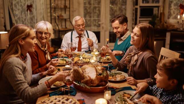 Würstchen, Raclette oder Ente: Das sind die beliebtesten Weihnachtsessen in Deutschland